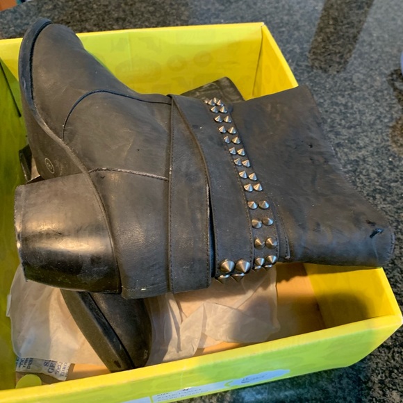 Booties - Picture 1 of 4